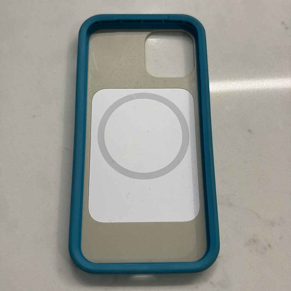 OtterBox Slim Case with MagSafe for Apple iPhone 12/12 Pro - Picture 2 of 4